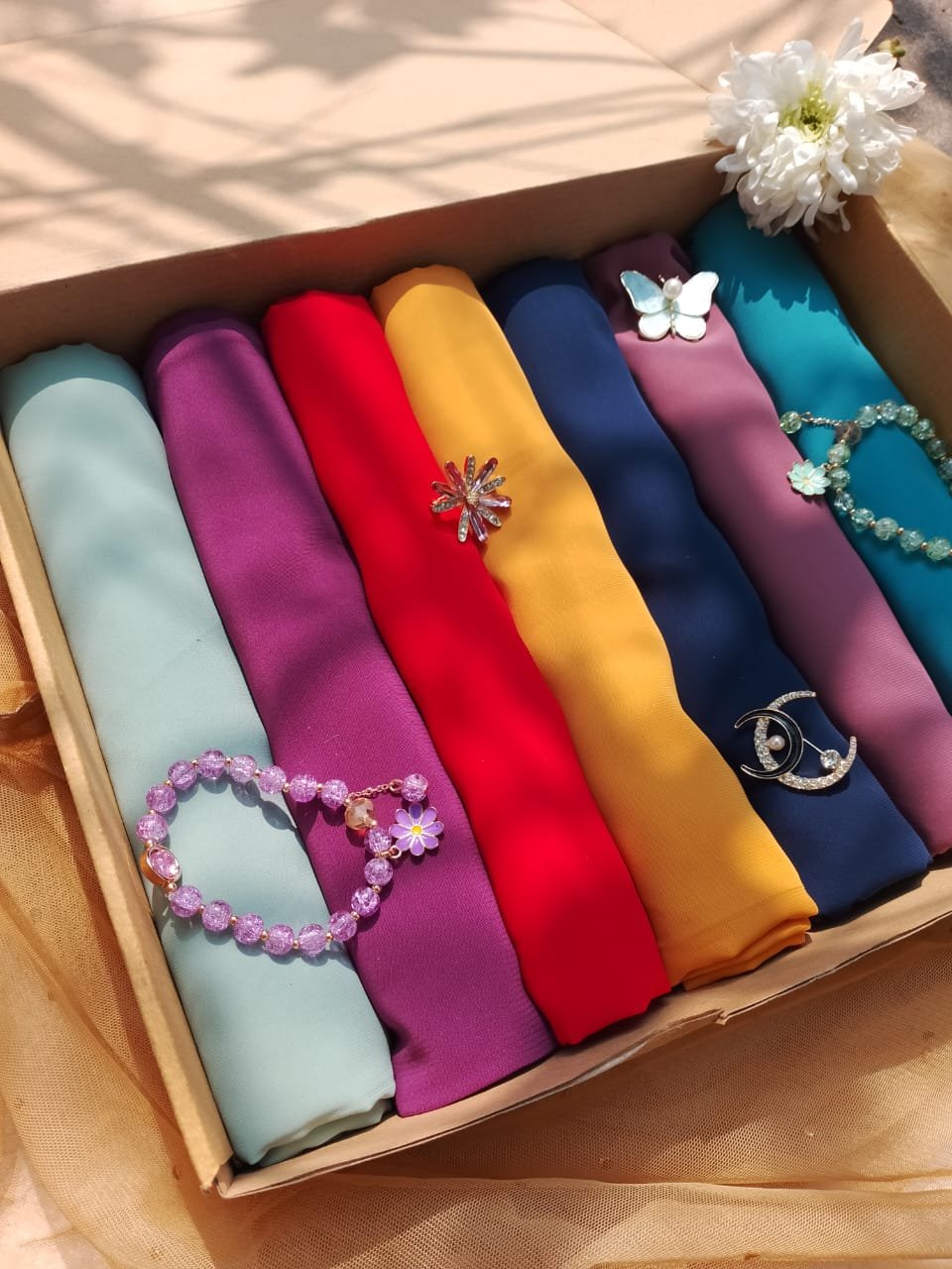 প্রিমিয়াম সফট ডায়মন্ড জর্জেট ৭ পিস হিজাব কম্বো